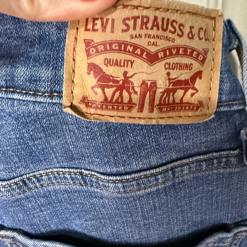 Women’s Levi's Blue Distressed High Waisted Skinny Jeans Size 28W 30L - Picture 3 of 7